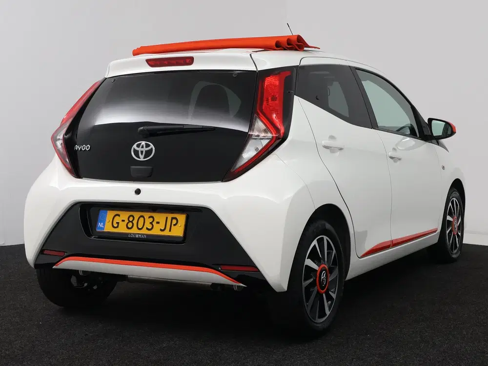 Toyota Aygo 1.0 VVT-i x-cite uit 2019, foto 2