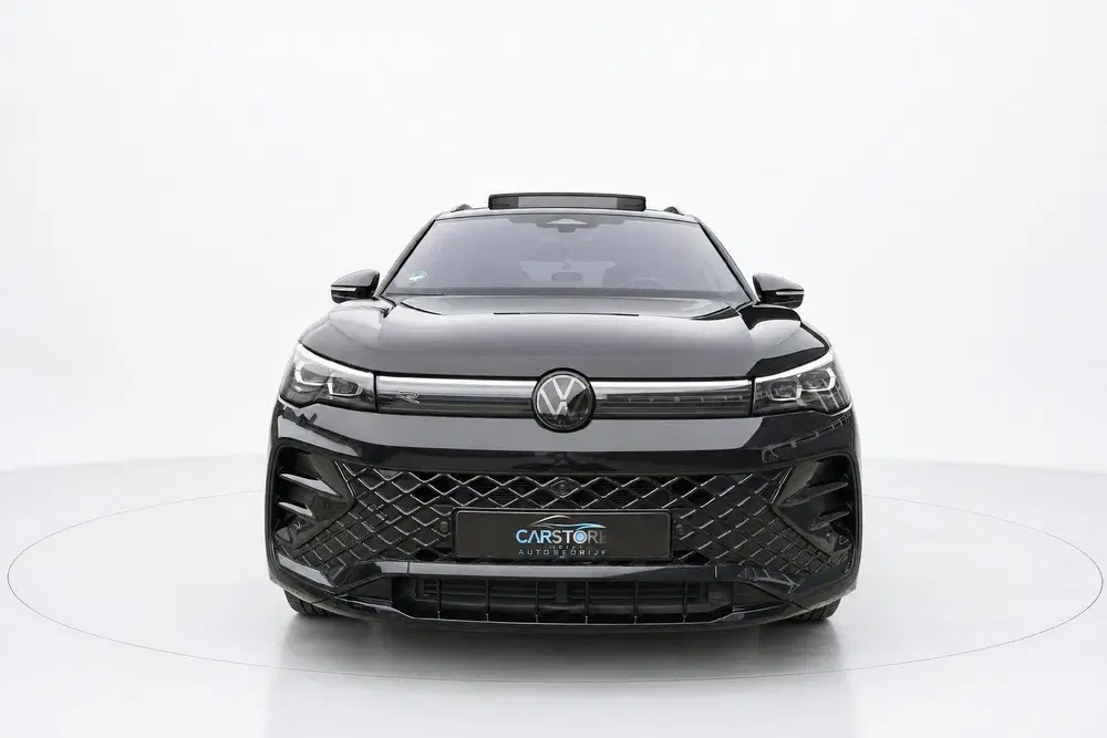Volkswagen Tiguan 1.5 eTSI 3x R Line PANO IQ HEAD UP H&K 360 uit 2024, foto 2