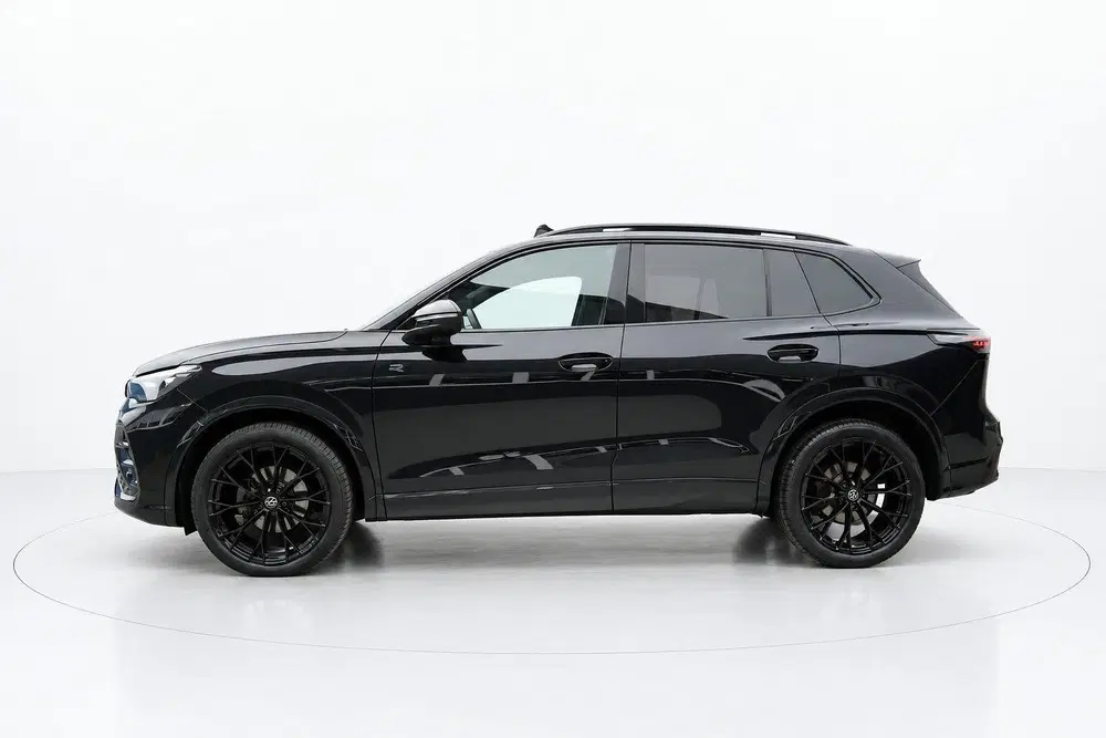 Volkswagen Tiguan 1.5 eTSI 3x R Line PANO IQ HEAD UP H&K 360 uit 2024, foto 4