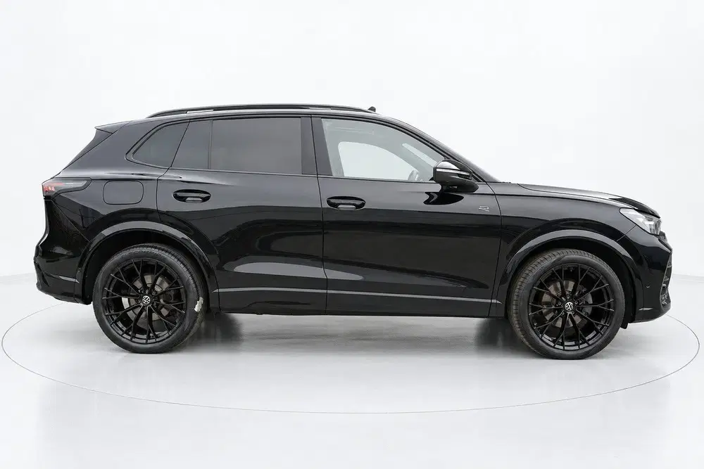 Volkswagen Tiguan 1.5 eTSI 3x R Line PANO IQ HEAD UP H&K 360 uit 2024, foto 5