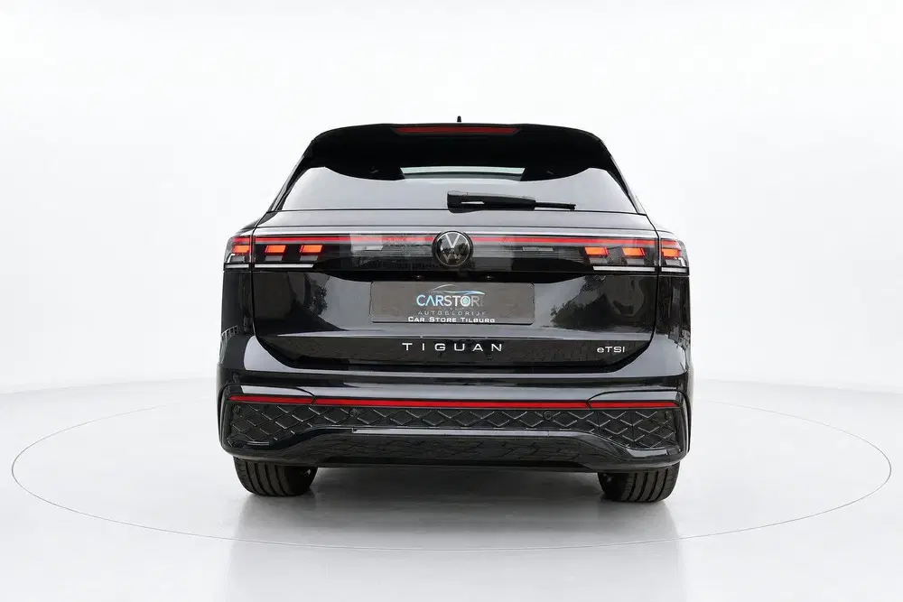 Volkswagen Tiguan 1.5 eTSI 3x R Line PANO IQ HEAD UP H&K 360 uit 2024, foto 7