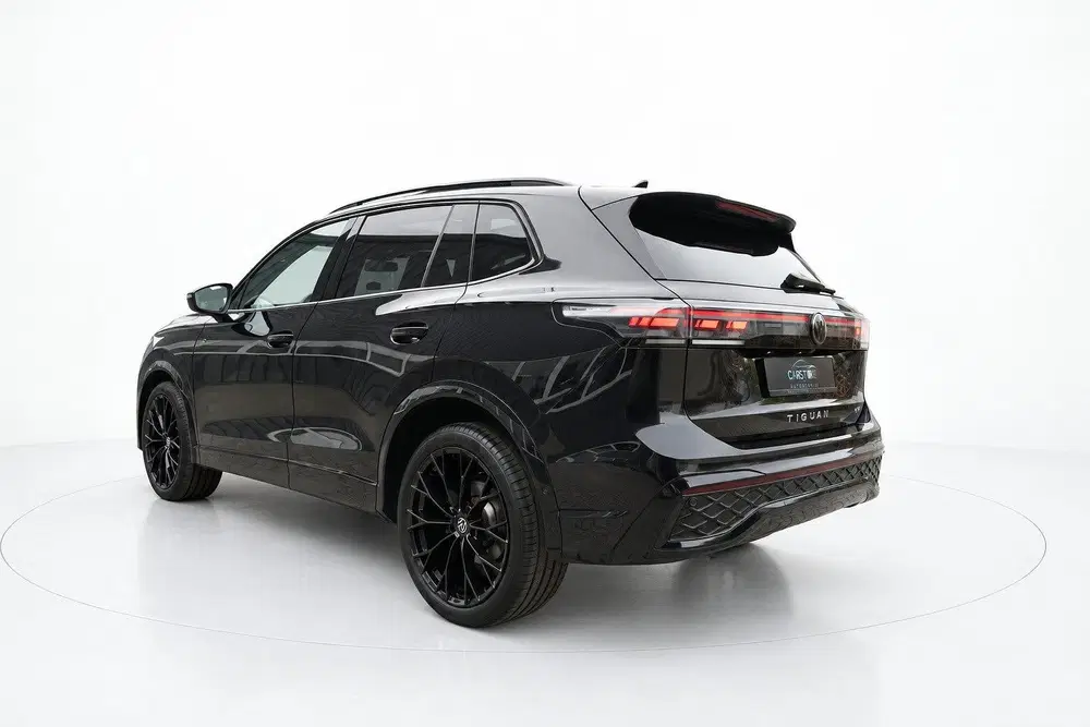 Volkswagen Tiguan 1.5 eTSI 3x R Line PANO IQ HEAD UP H&K 360 uit 2024, foto 8
