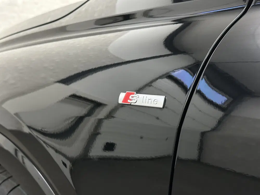 Audi Q4 e-tron 40 S-Line uit 2023, foto 10