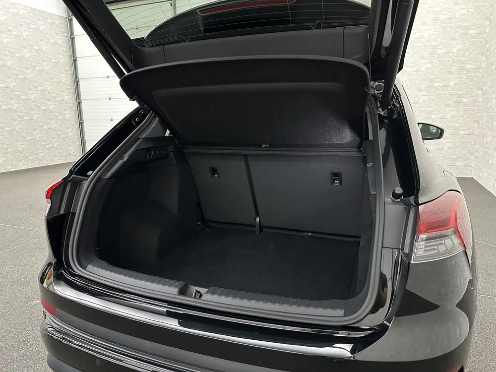 Audi Q4 e-tron 40 S-Line uit 2023, foto 12