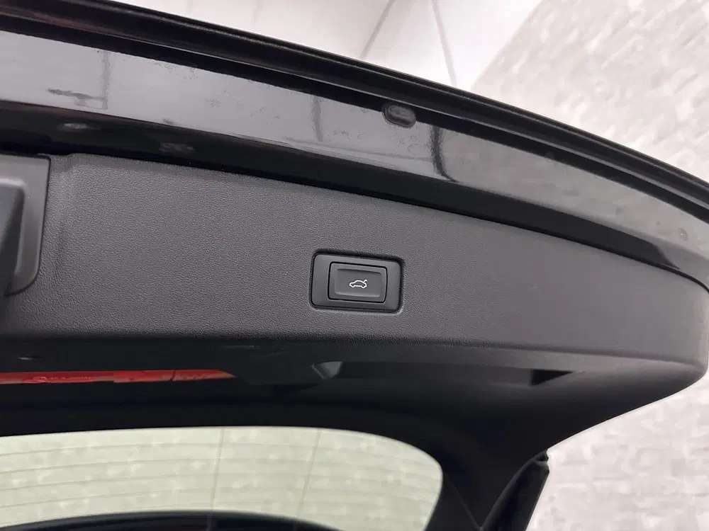 Audi Q4 e-tron 40 S-Line uit 2023, foto 13