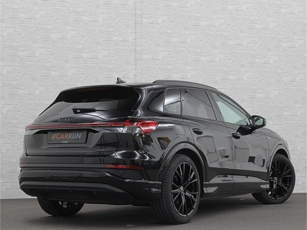 Audi Q4 e-tron 40 S-Line uit 2023, foto 3