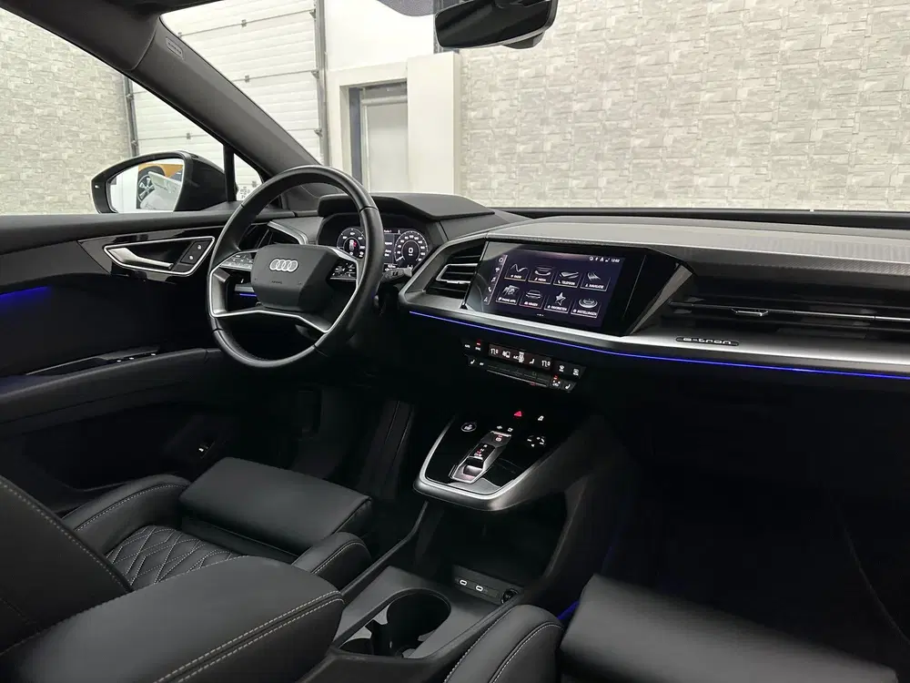 Audi Q4 e-tron 40 S-Line uit 2023, foto 4