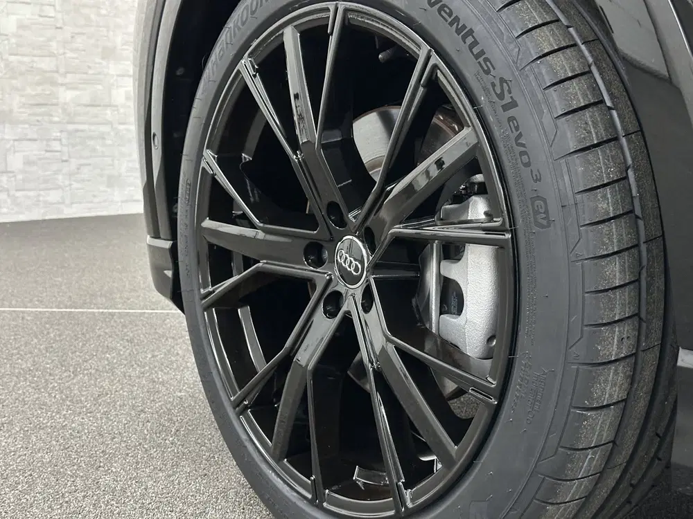 Audi Q4 e-tron 40 S-Line uit 2023, foto 8