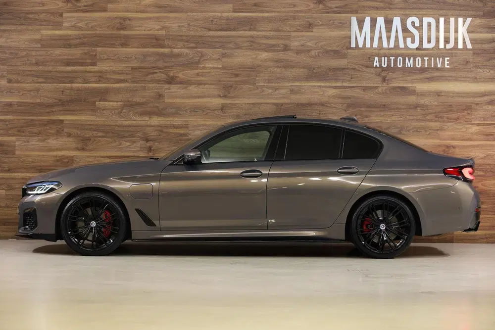 BMW 5-serie 530e M-Sport uit 2022, foto 13
