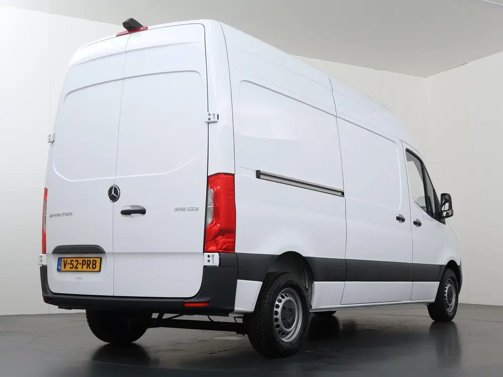 Mercedes-Benz Sprinter 315 CDI uit 2023, foto 2