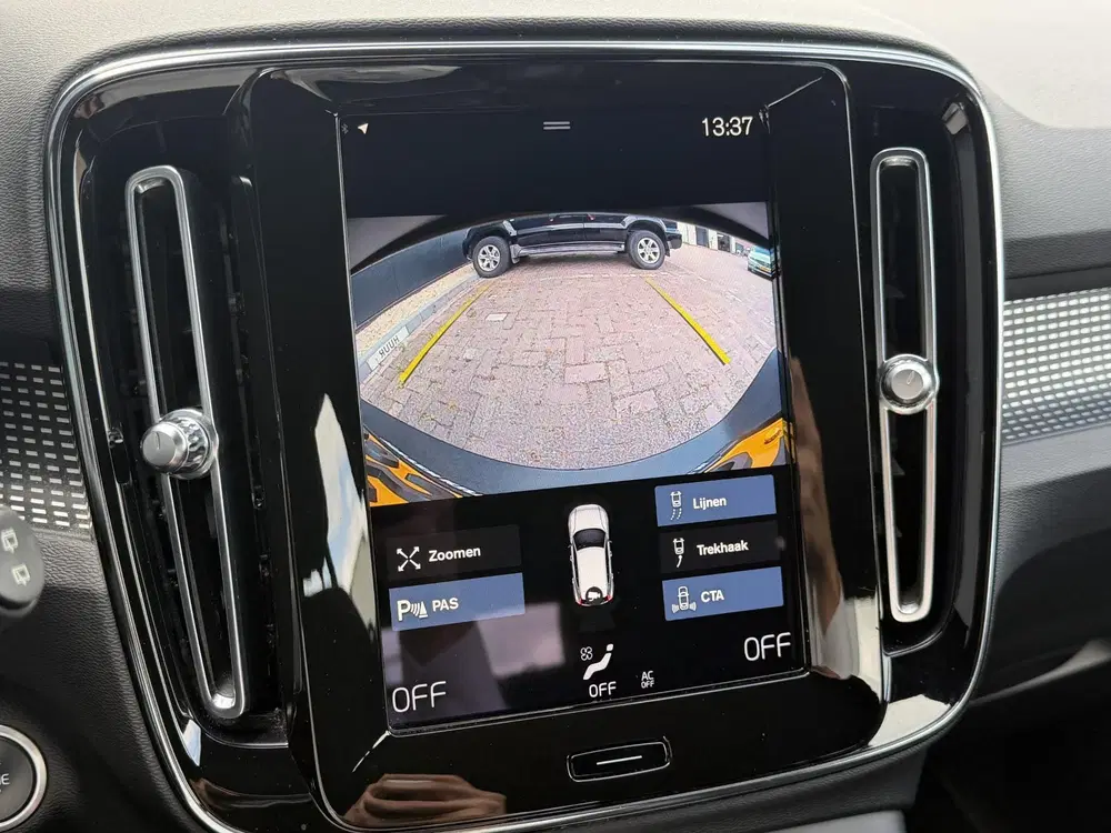 Volvo XC40 1.5 T3 R-Design Adaptieve Cruise Control uit 2021, foto 9