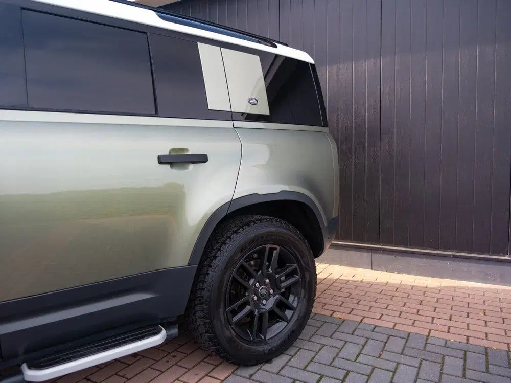 Land Rover Defender 3.0 D200 110 Comm Aut X-Dynamic S uit 2021, foto 12
