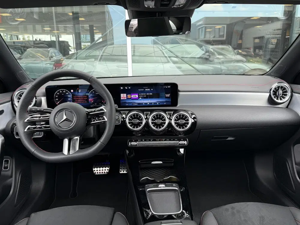 Mercedes-Benz CLA 180 Star Edition LIMITED Pa uit 2025, foto 12