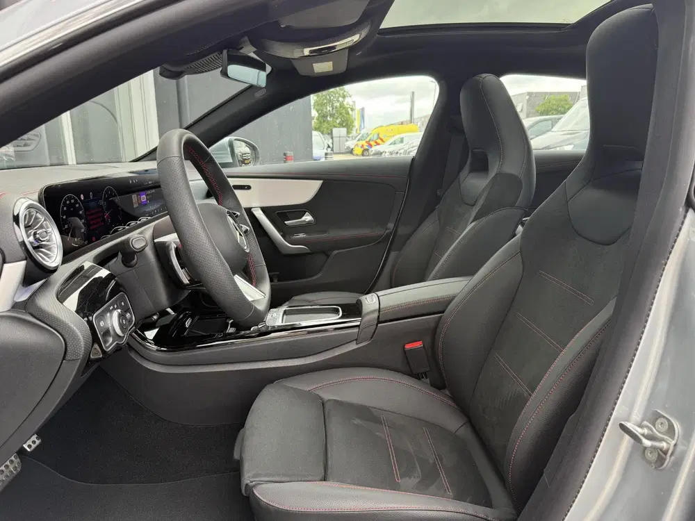 Mercedes-Benz CLA 180 Star Edition LIMITED Pa uit 2025, foto 3