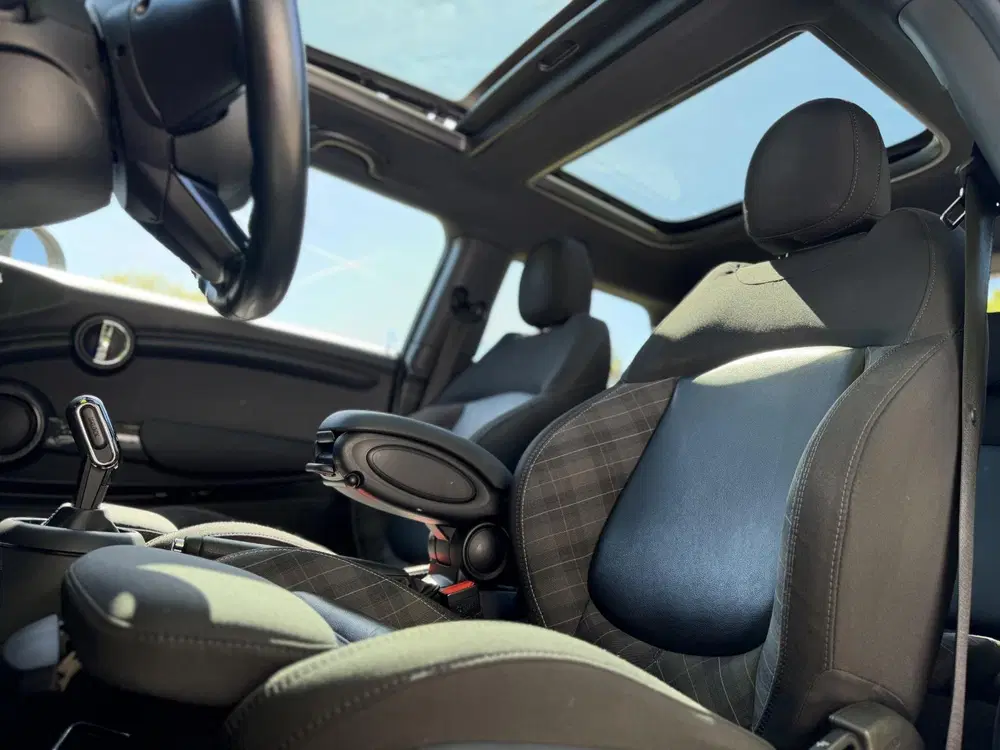 Mini Cooper 1.5 Cooper uit 2020, foto 6