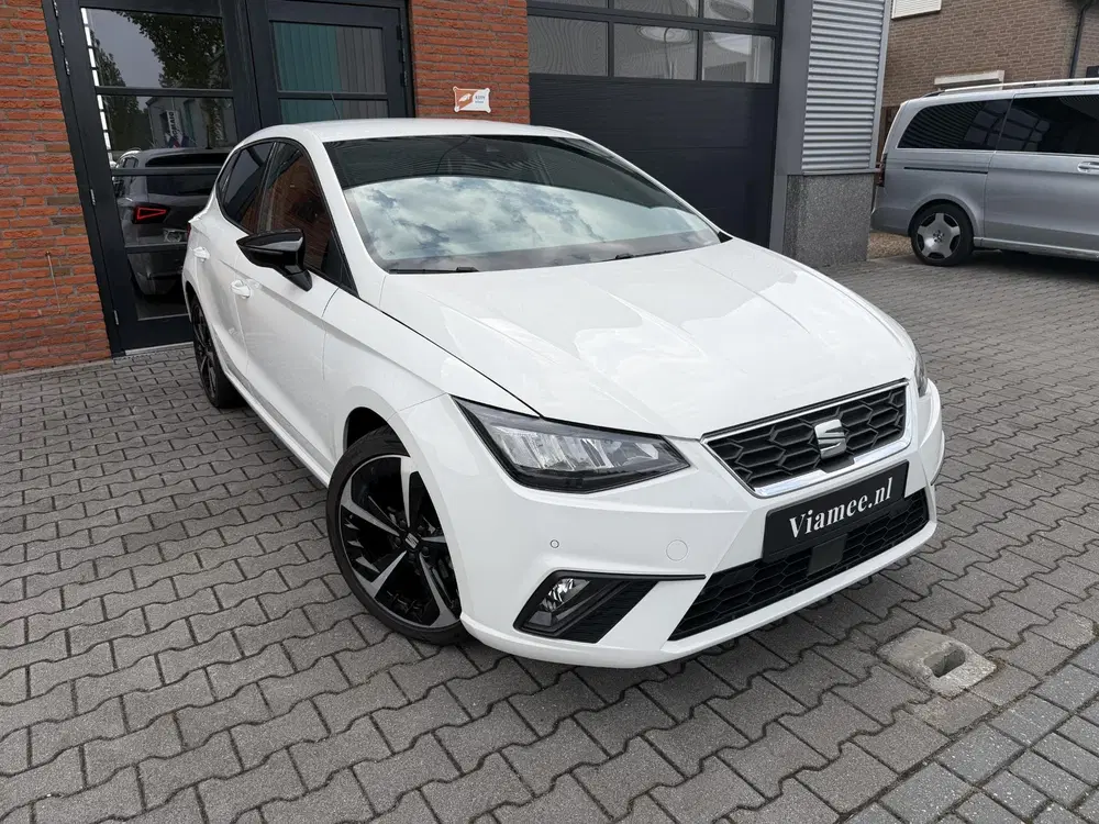 SEAT Ibiza 1.0 EcoTSI FR Business Connect uit 2024, foto 2
