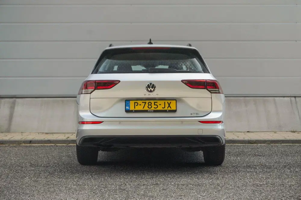 Volkswagen Golf 1.0 eTSI 110pk DSG Life uit 2022, foto 11