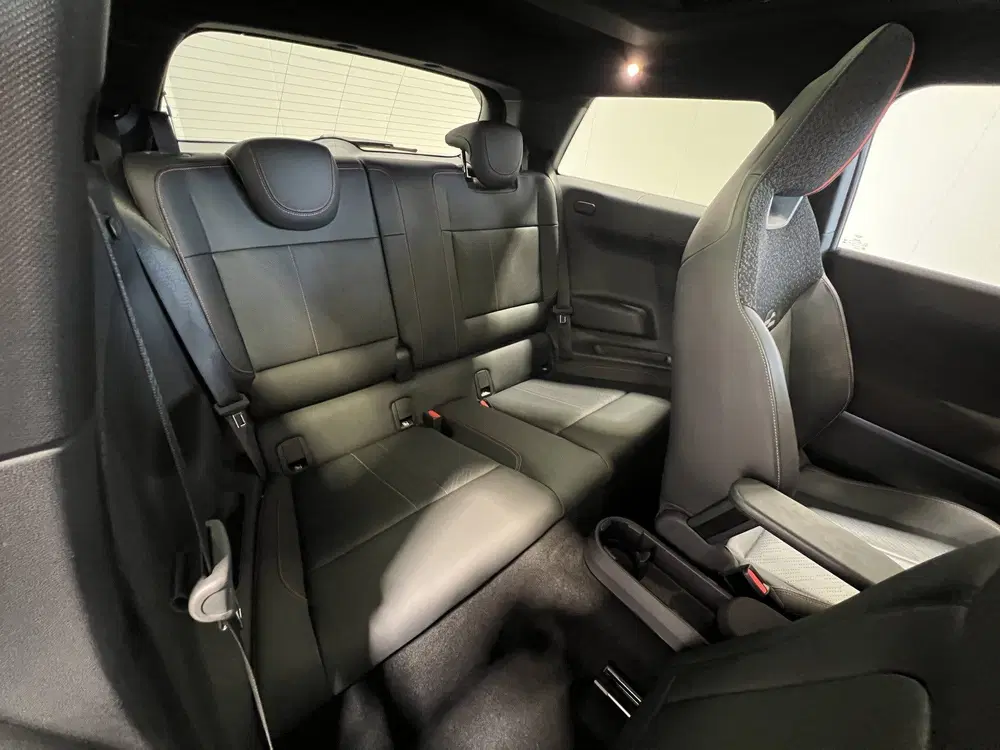 Mini John Cooper Works Cooper SE John Cooper Works 54.2 kWh uit 2024, foto 10