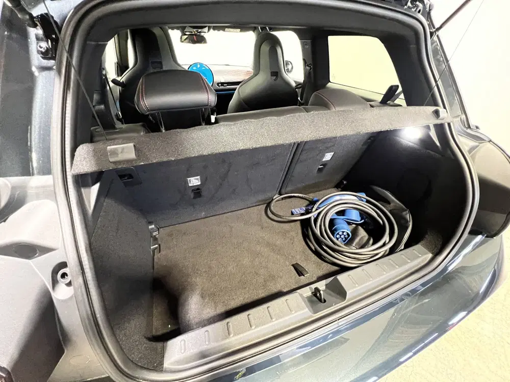 Mini John Cooper Works Cooper SE John Cooper Works 54.2 kWh uit 2024, foto 11