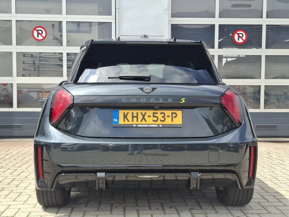 Mini John Cooper Works Cooper SE John Cooper Works 54.2 kWh uit 2024, foto 12