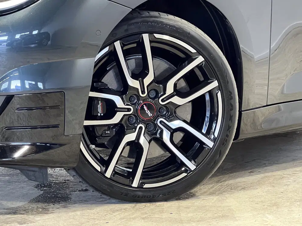 Mini John Cooper Works Cooper SE John Cooper Works 54.2 kWh uit 2024, foto 3