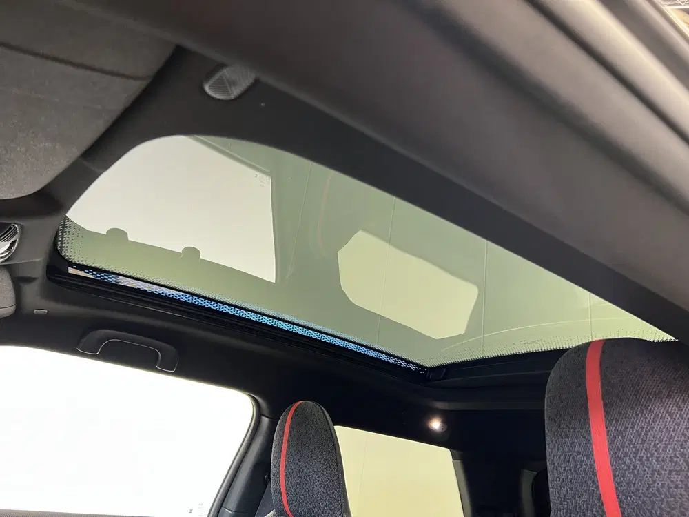 Mini John Cooper Works Cooper SE John Cooper Works 54.2 kWh uit 2024, foto 4
