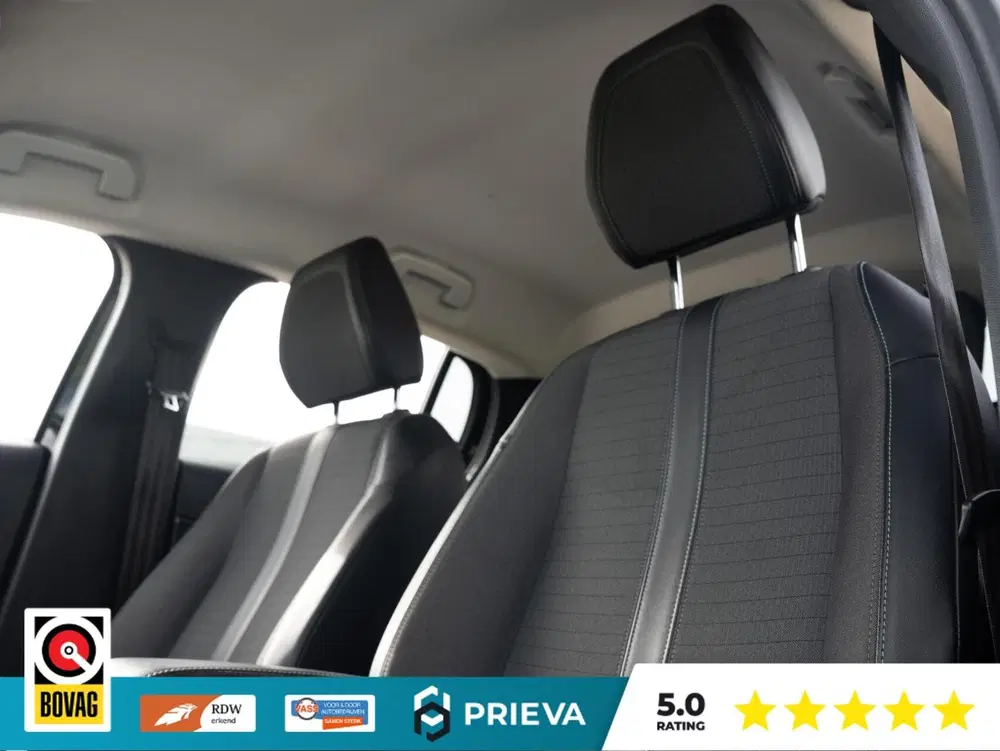 Peugeot 208 1.2 PureTech Allure Automaat 100PK uit 2021, foto 6