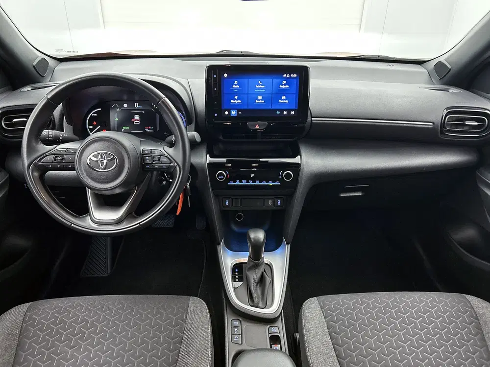 Toyota Yaris Cross 1.5 Hybrid Dynamic + Limited Dealer Onder uit 2023, foto 4