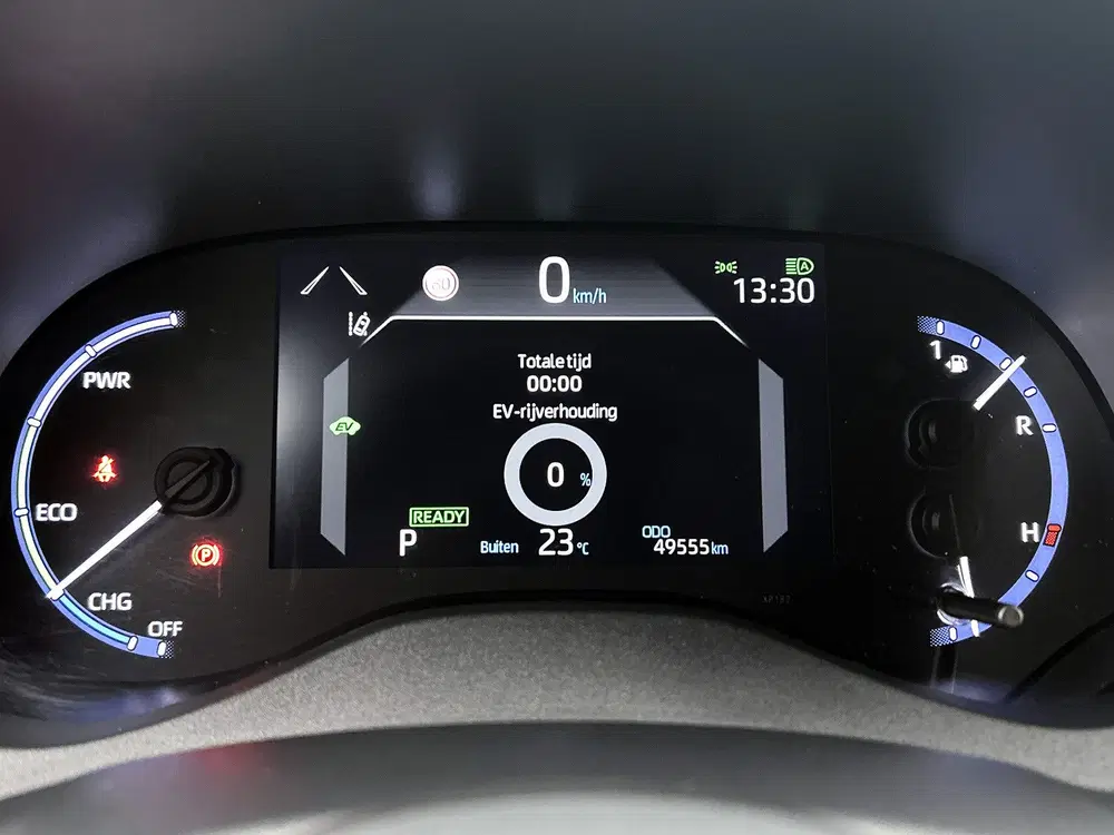 Toyota Yaris Cross 1.5 Hybrid Dynamic + Limited Dealer Onder uit 2023, foto 5