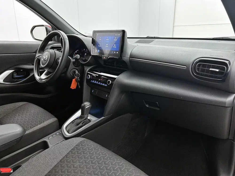Toyota Yaris Cross 1.5 Hybrid Dynamic + Limited Dealer Onder uit 2023, foto 6