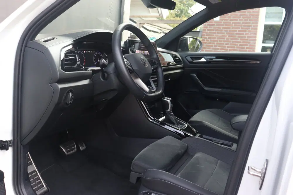 Volkswagen T-Roc 1.5TSI R-Line DSG uit 2024, foto 10