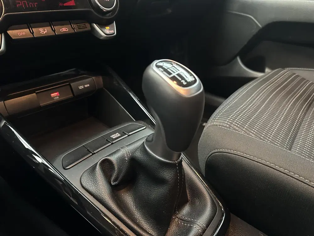 Kia Stonic 1.0 T-GDi MHEV DynamicLine uit 2025, foto 15
