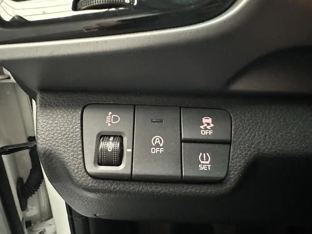 Kia Stonic 1.0 T-GDi MHEV DynamicLine uit 2025, foto 4