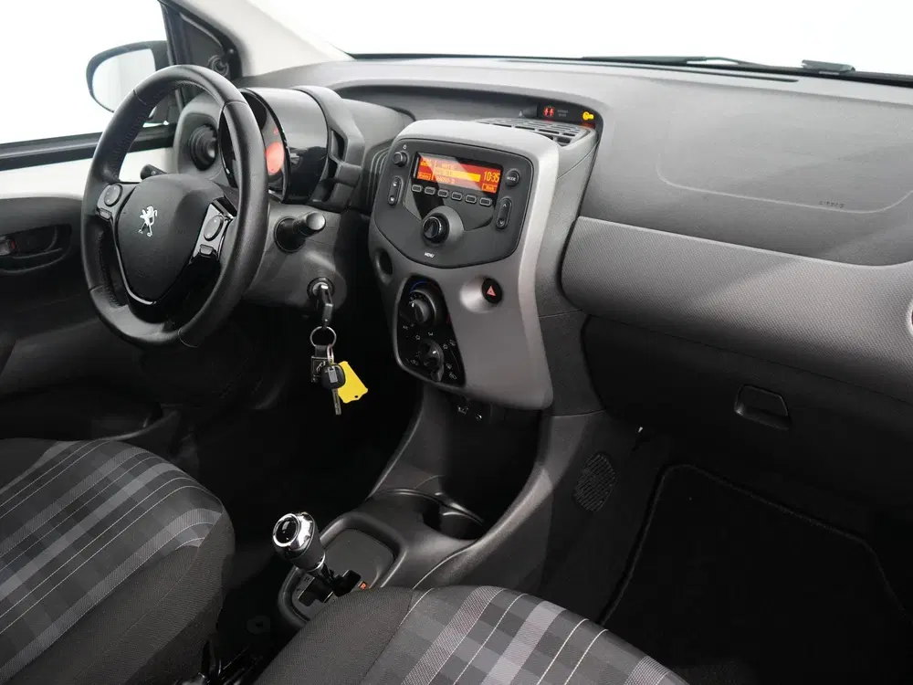 Peugeot 108 1.0 e-VTi Active uit 2019, foto 3