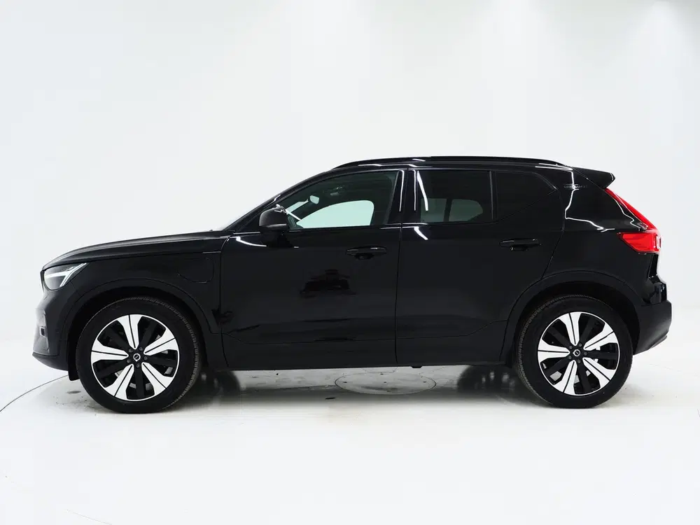 Volvo XC40 1.5 T5 Plug-in hybrid Ultimate Dark uit 2022, foto 2