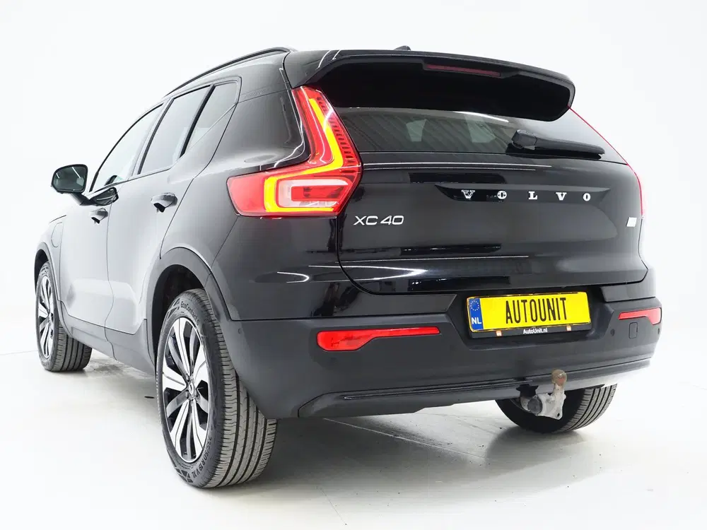 Volvo XC40 1.5 T5 Plug-in hybrid Ultimate Dark uit 2022, foto 3