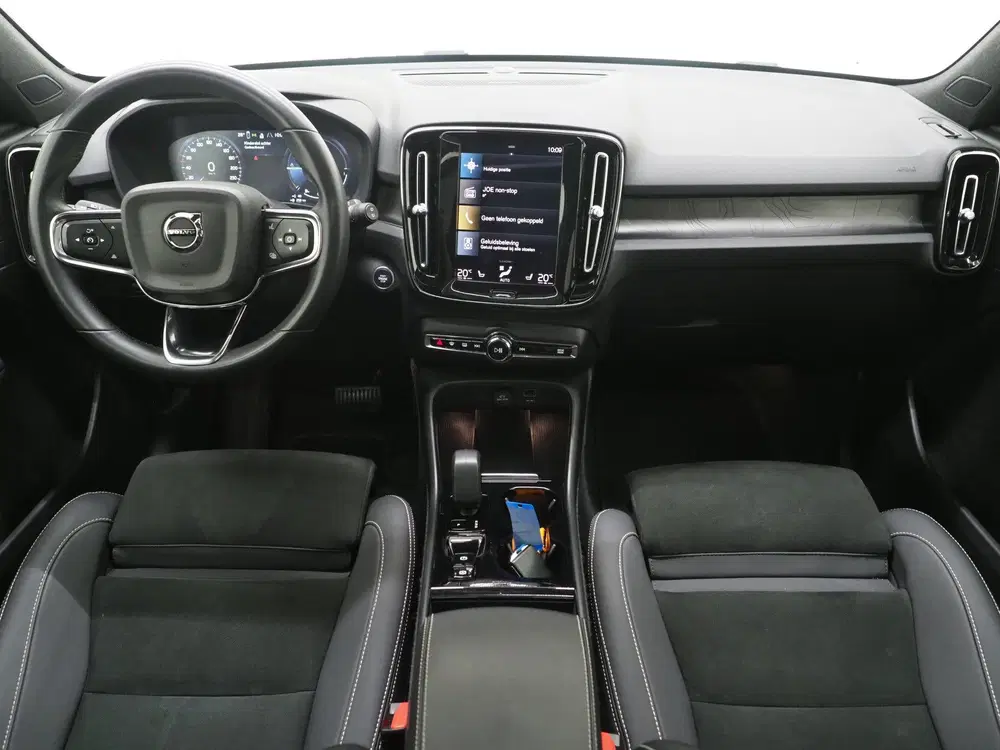 Volvo XC40 1.5 T5 Plug-in hybrid Ultimate Dark uit 2022, foto 5