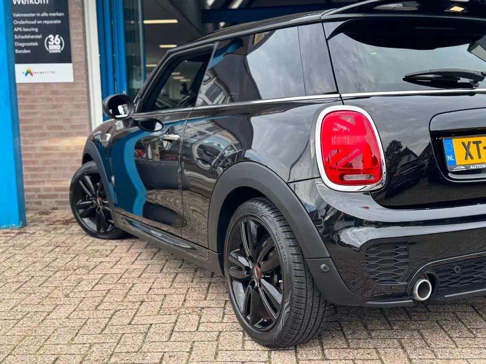 Mini Cooper 1.5 Cooper JCW 2019 ZWART NAVI LEDER LM NA uit 2019, foto 5