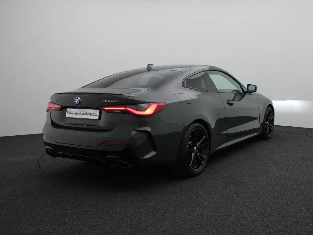 BMW 4-serie Coupé M440i xDrive High Executive uit 2021, foto 2