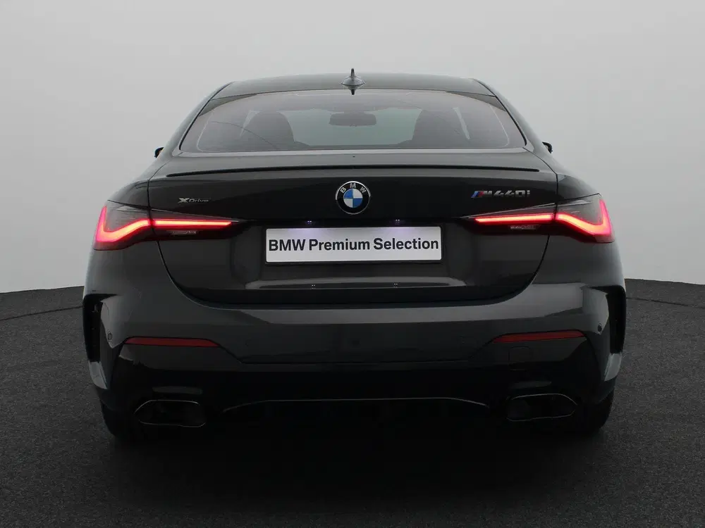 BMW 4-serie Coupé M440i xDrive High Executive uit 2021, foto 5