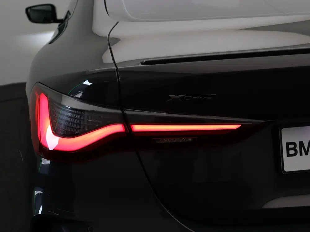 BMW 4-serie Coupé M440i xDrive High Executive uit 2021, foto 9