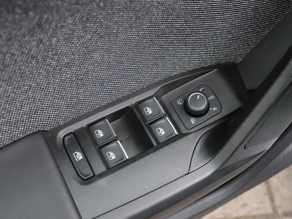 SEAT Leon 1.4 TSI eHybrid PHEV FR uit 2022, foto 14