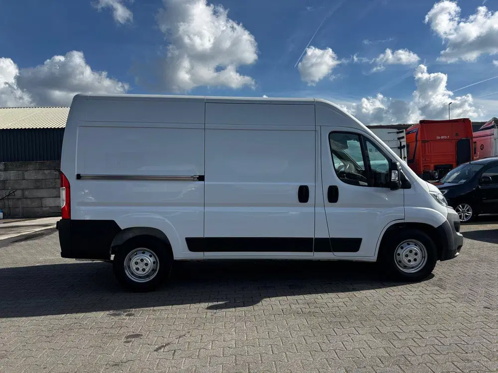 Opel Movano 2.2 D L2H H2 Airco Navi Cruise control AHK uit 2022, foto 4