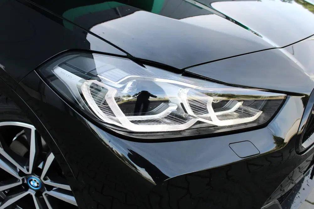 BMW X2 XDrive25e HIGH EXECUTIVE M SPORT PRO uit 2024, foto 13