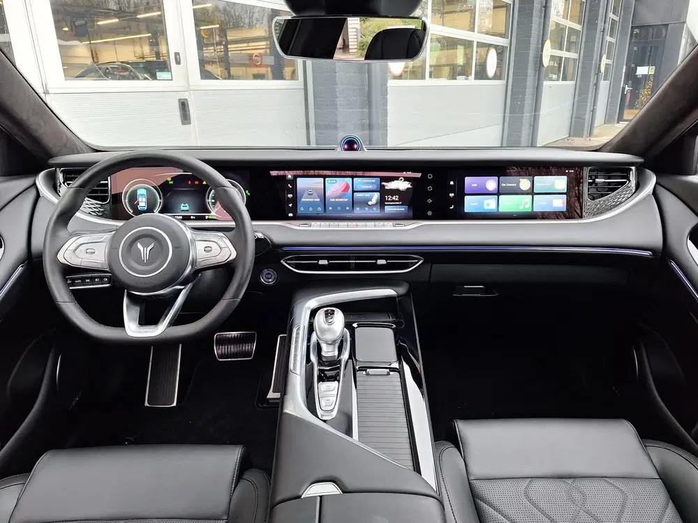 Voyah Free Limited Edition Business 4WD 106 kWh uit 2026, foto 9