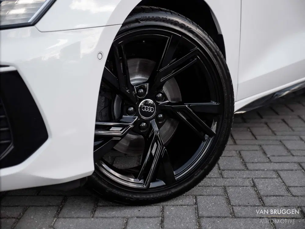 Audi A3 40 TFSI e S-Line Pano RS-Stoelen Massage S uit 2022, foto 6
