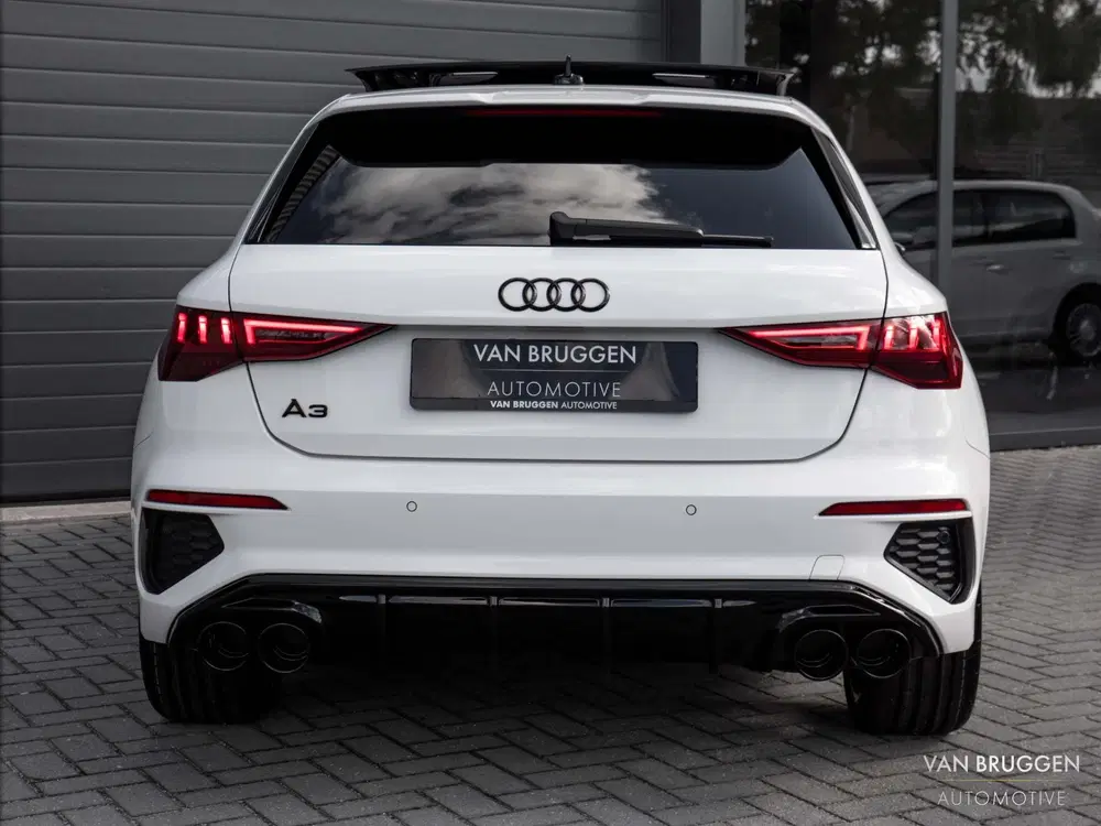 Audi A3 40 TFSI e S-Line Pano RS-Stoelen Massage S uit 2022, foto 9