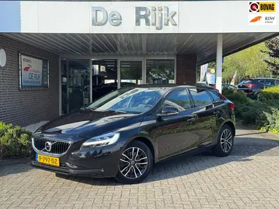 Volvo V40 2.0 T2 Momentum uit 2019