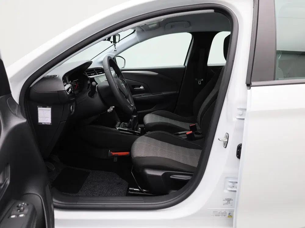 Opel Corsa 1.2 Edition uit 2022, foto 9