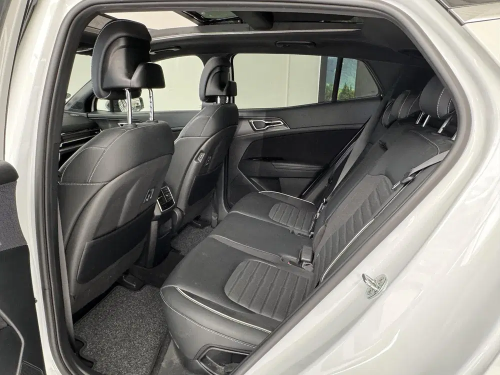 Kia Sportage 1.6 T-GDi Plug-in Hybrid AWD GT-PlusLine uit 2022, foto 9